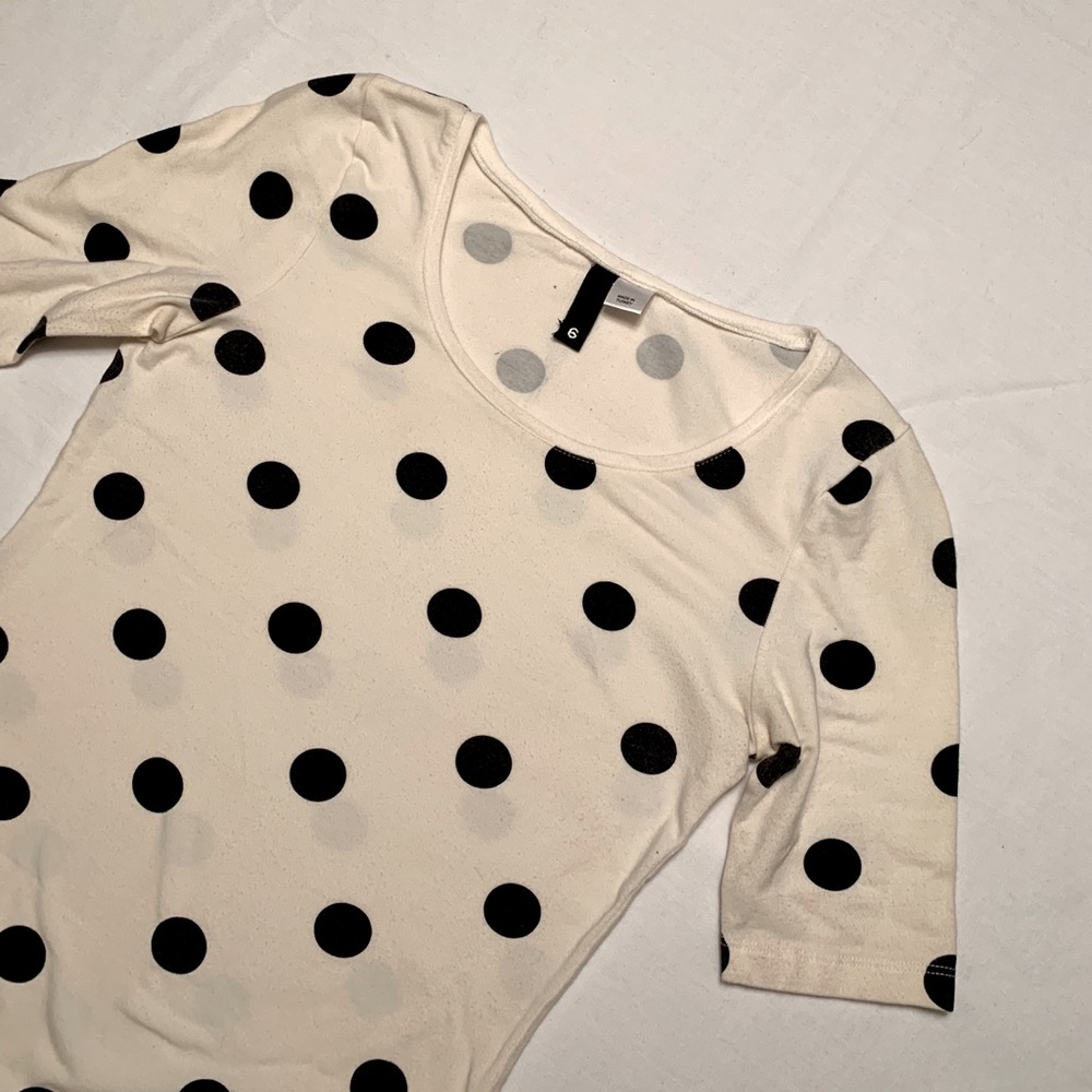 DIVIDED by H&M Polka Dot T Shirt Size 6
